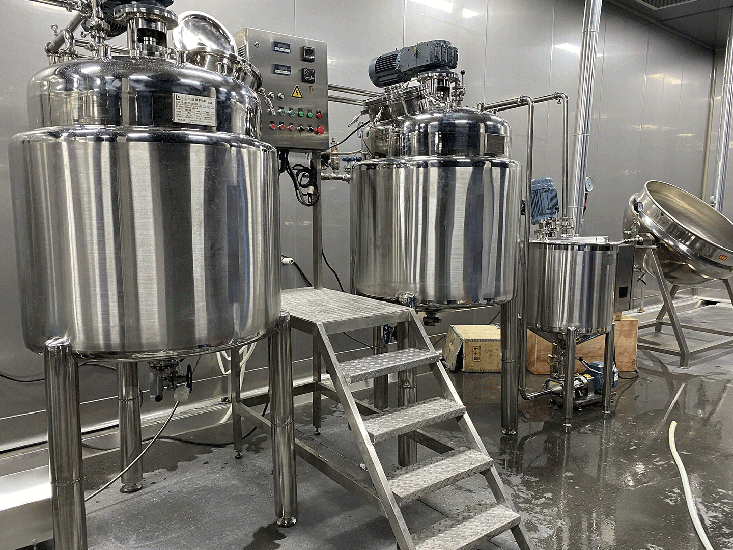 Liquid Cosmetics Production Line