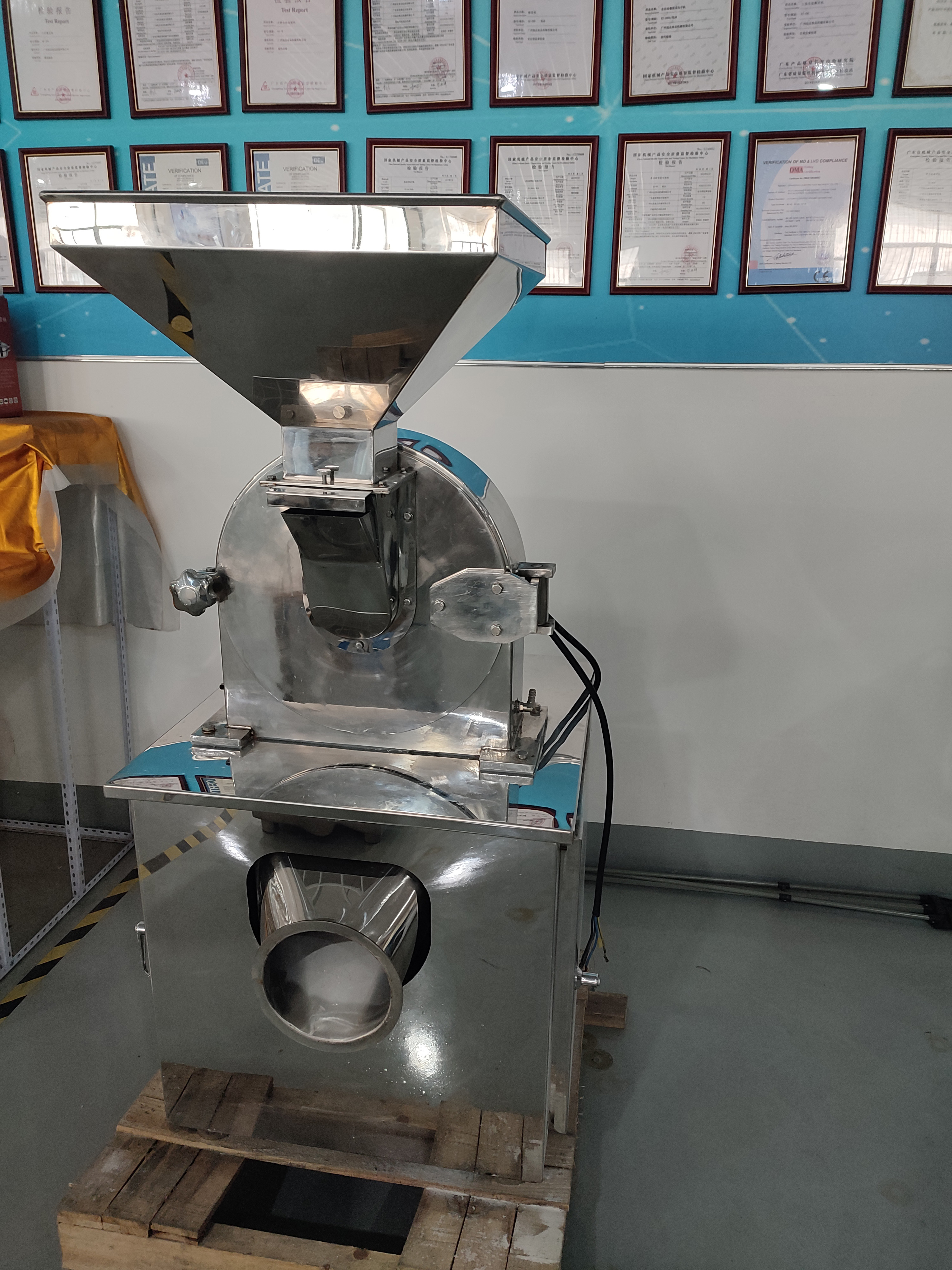 Lini Produksi Kapsul Keras LOB