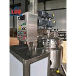 Tangki Pencampuran dengan Pengangkat Hidrolik dan Homogenizer Bagian Bawah / Stainless Blending Tank